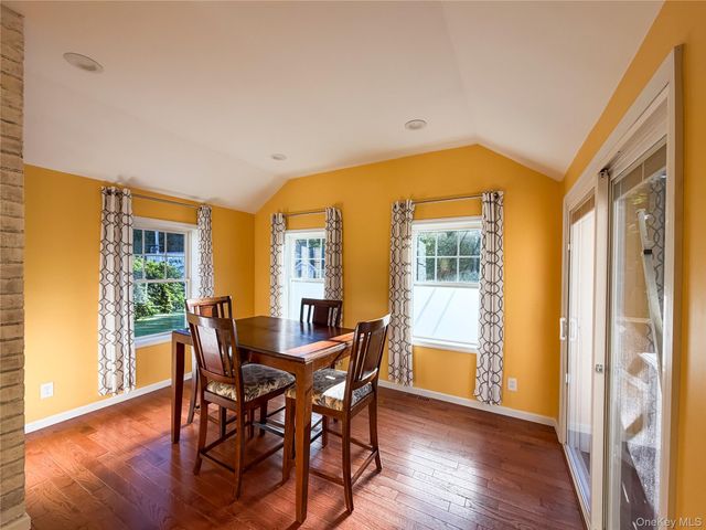 23 Caywood Place, Hyde Park, NY 12538