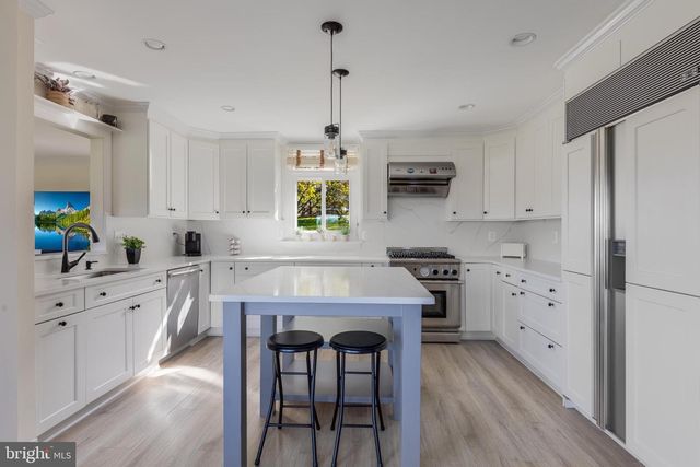 35571 SUFFOLK LN, Hillsboro, VA 20132