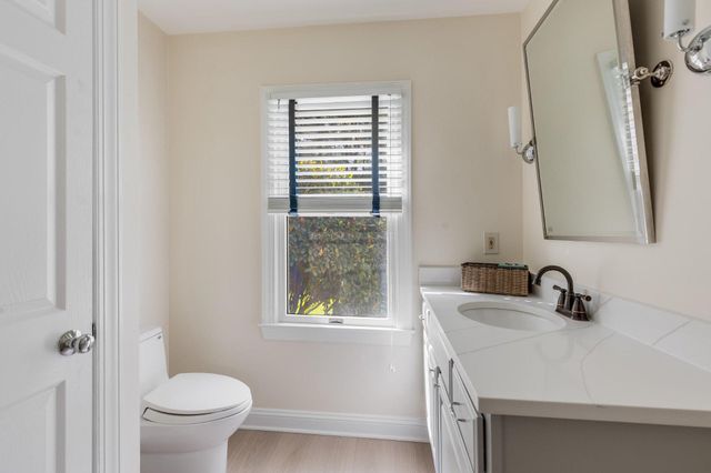 35571 SUFFOLK LN, Hillsboro, VA 20132