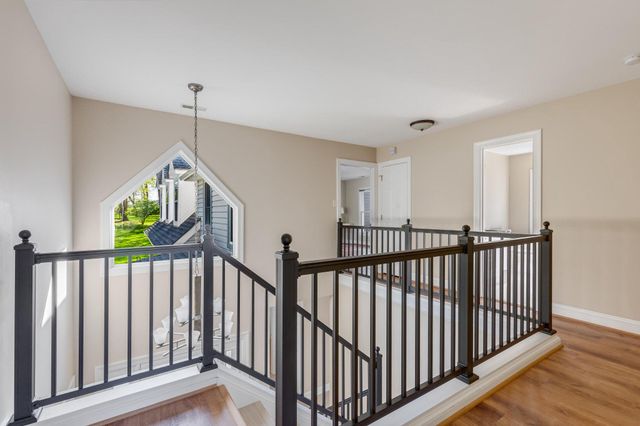 35571 SUFFOLK LN, Hillsboro, VA 20132