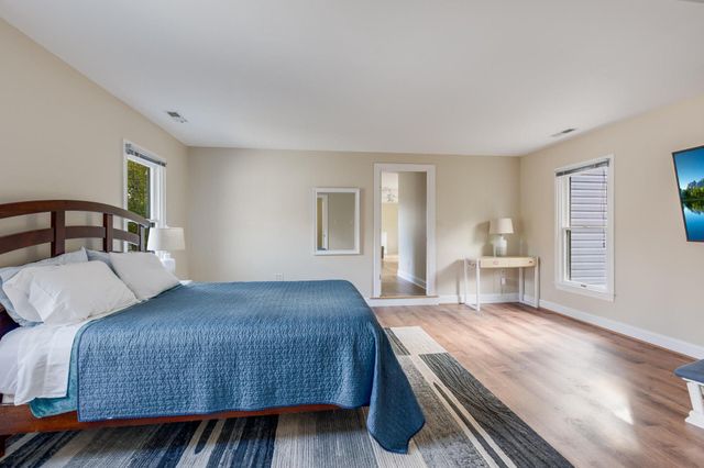 35571 SUFFOLK LN, Hillsboro, VA 20132