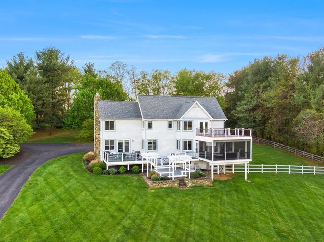 35571 SUFFOLK LN, Hillsboro, VA 20132