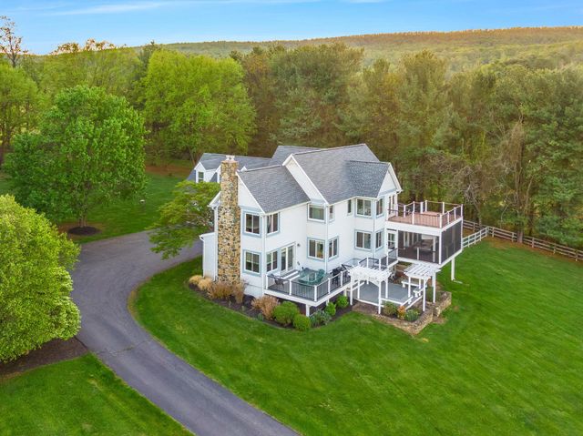 35571 SUFFOLK LN, Hillsboro, VA 20132