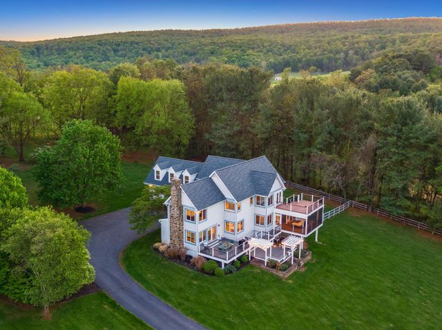 35571 SUFFOLK LN, Hillsboro, VA 20132