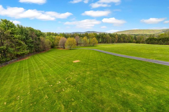 35571 SUFFOLK LN, Hillsboro, VA 20132