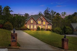 832 Dolly Avenue, Atlanta, GA 30331