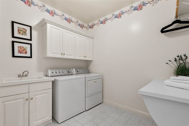 6815 Oleander Lane, Portage, MI 49024