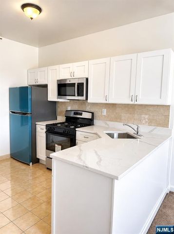 1870 John F Kennedy Boulevard 3F, Jersey City, NJ 07305