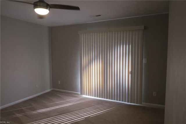 517 Norman LN, Virginia Beach, VA 23452