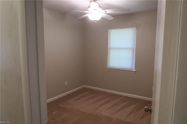 517 Norman LN, Virginia Beach, VA 23452