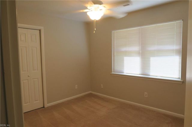 517 Norman LN, Virginia Beach, VA 23452