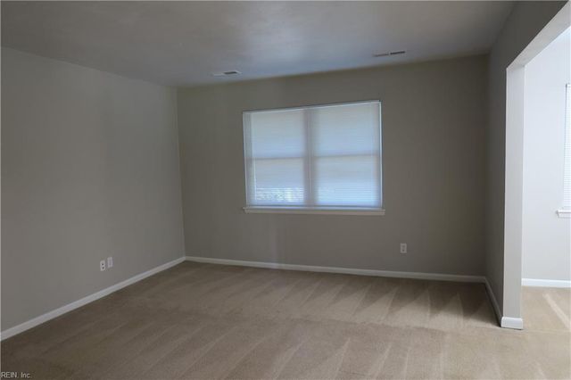 517 Norman LN, Virginia Beach, VA 23452