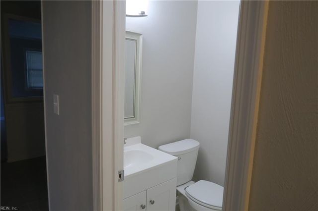 517 Norman LN, Virginia Beach, VA 23452