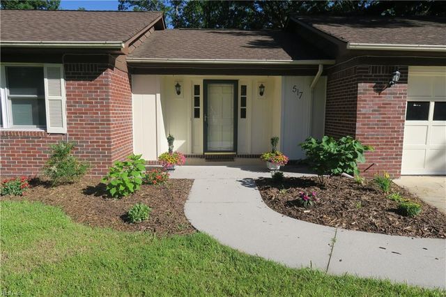 517 Norman LN, Virginia Beach, VA 23452