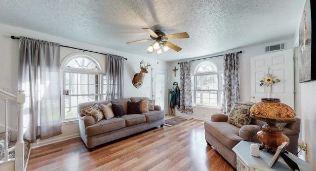 419 E Main St, Red Boiling Springs, TN 37150