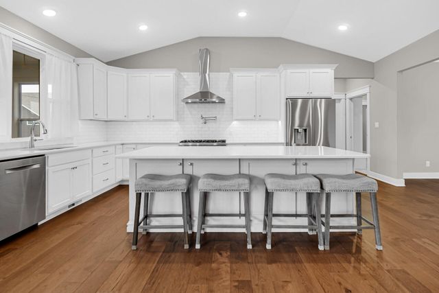 2502 Stirling Drive, Valparaiso, IN 46383