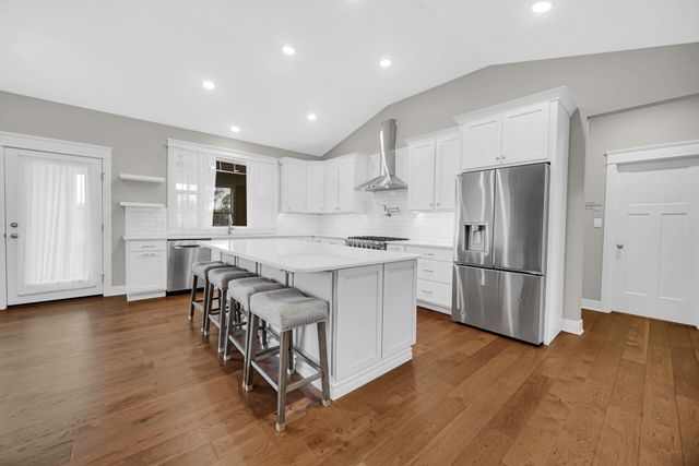 2502 Stirling Drive, Valparaiso, IN 46383