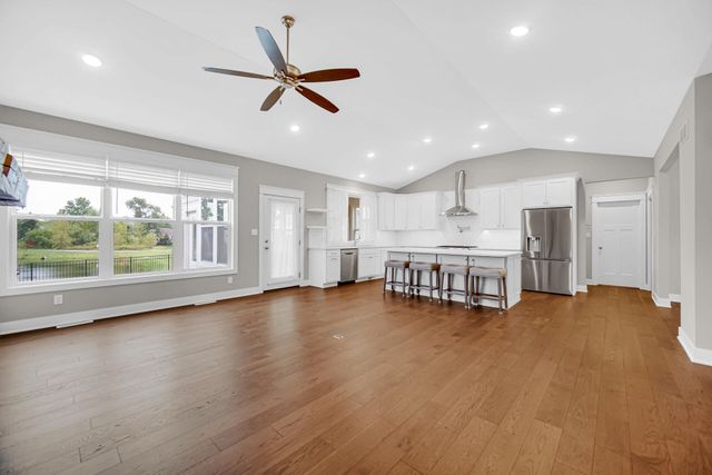 2502 Stirling Drive, Valparaiso, IN 46383