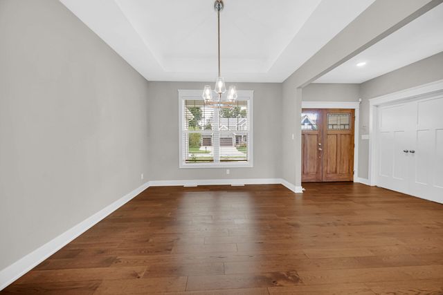 2502 Stirling Drive, Valparaiso, IN 46383