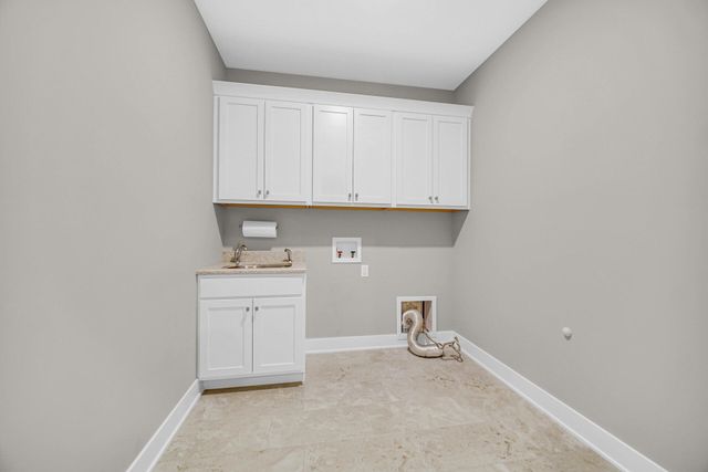 2502 Stirling Drive, Valparaiso, IN 46383