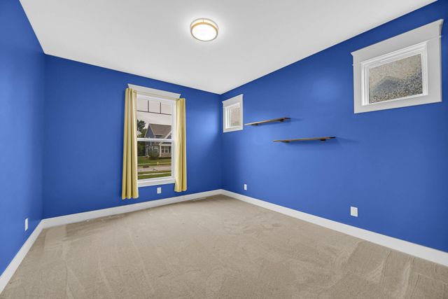 2502 Stirling Drive, Valparaiso, IN 46383