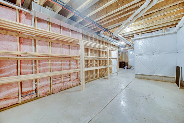 2502 Stirling Drive, Valparaiso, IN 46383