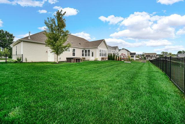 2502 Stirling Drive, Valparaiso, IN 46383