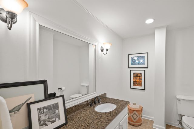 7815 Fairdale Lane, Houston, TX 77063