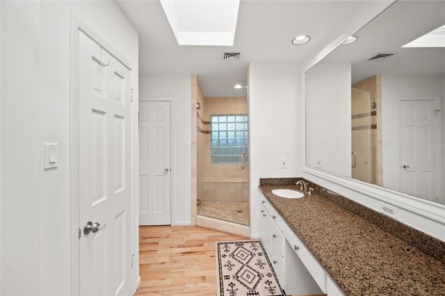 7815 Fairdale Lane, Houston, TX 77063