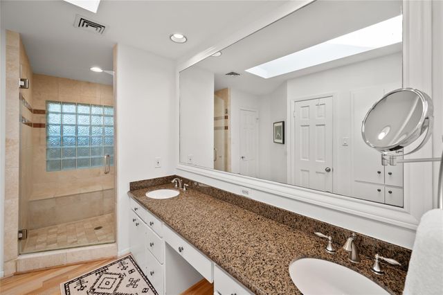 7815 Fairdale Lane, Houston, TX 77063