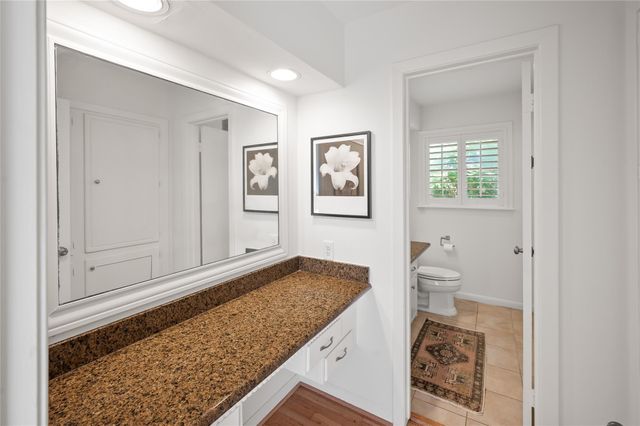7815 Fairdale Lane, Houston, TX 77063