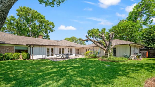 7815 Fairdale Lane, Houston, TX 77063