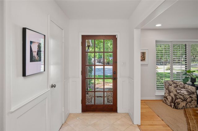 7815 Fairdale Lane, Houston, TX 77063