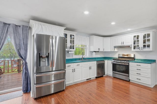 17 Unicorn Circle, Amesbury, MA 01913