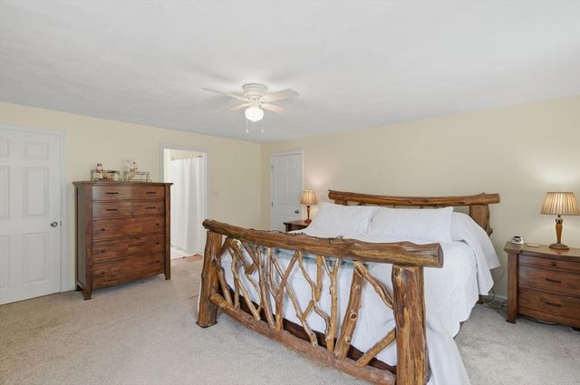 17 Unicorn Circle, Amesbury, MA 01913