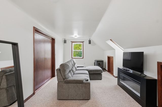 17 Unicorn Circle, Amesbury, MA 01913