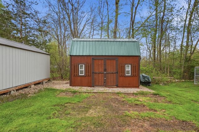 17 Unicorn Circle, Amesbury, MA 01913