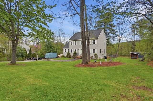 17 Unicorn Circle, Amesbury, MA 01913