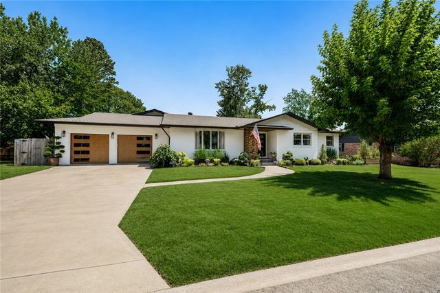 404 NW H Street, Bentonville, AR 72712