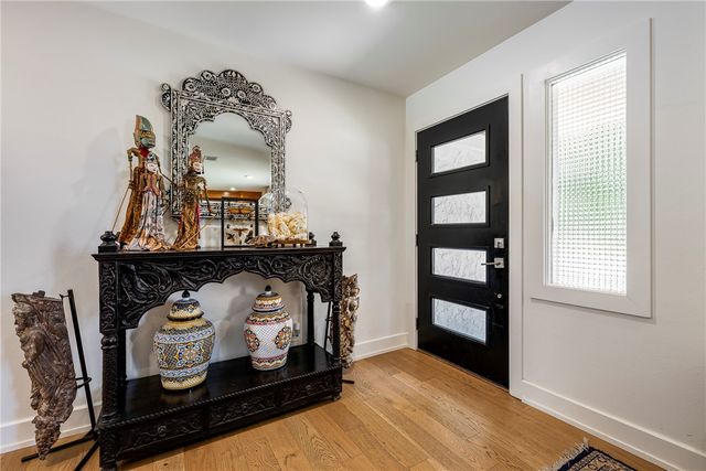 404 NW H Street, Bentonville, AR 72712