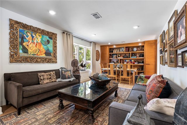 404 NW H Street, Bentonville, AR 72712