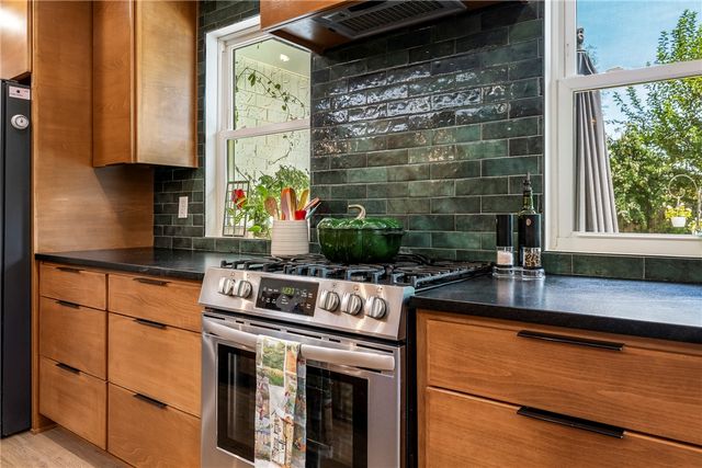 404 NW H Street, Bentonville, AR 72712