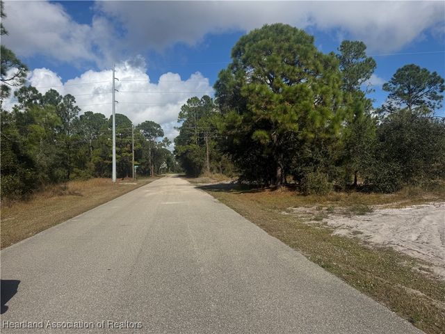 240 Humphrey Avenue, Lake Placid, FL 33852