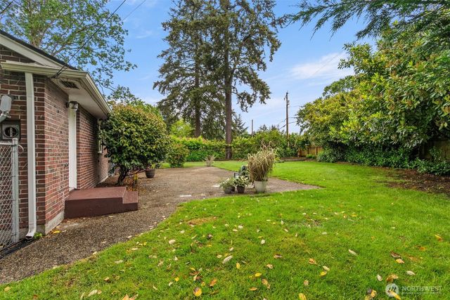 10109 Becker Drive SW, Lakewood, WA 98499