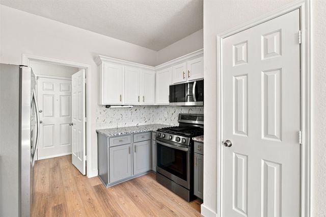 2124 Newport Drive, Flower Mound, TX 75028