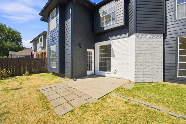 2124 Newport Drive, Flower Mound, TX 75028
