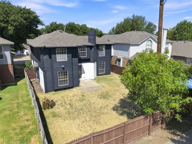 2124 Newport Drive, Flower Mound, TX 75028