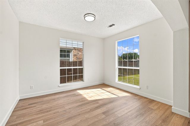 2124 Newport Drive, Flower Mound, TX 75028