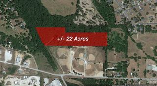 Trinnen Lane, Berryville, AR 72616