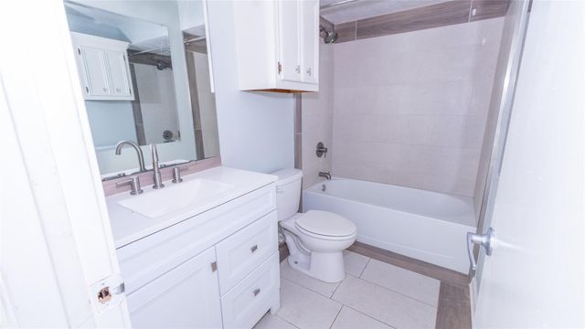 222 Cool Cove, Montgomery, TX 77356